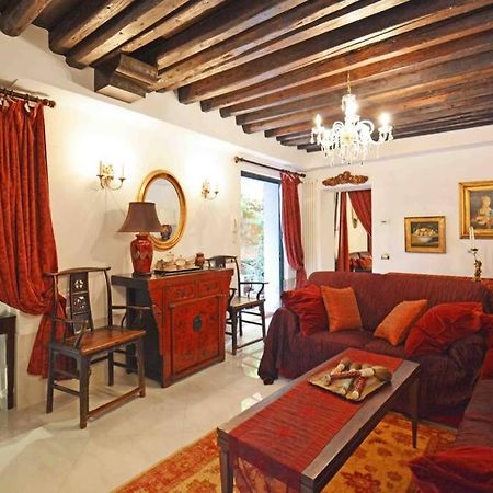 Zattere Cottage Close To Guggenheim Венеция Экстерьер фото